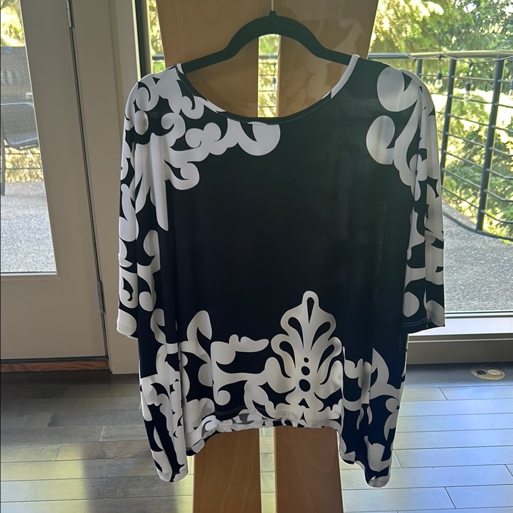 Elegant Black and White Women's Top